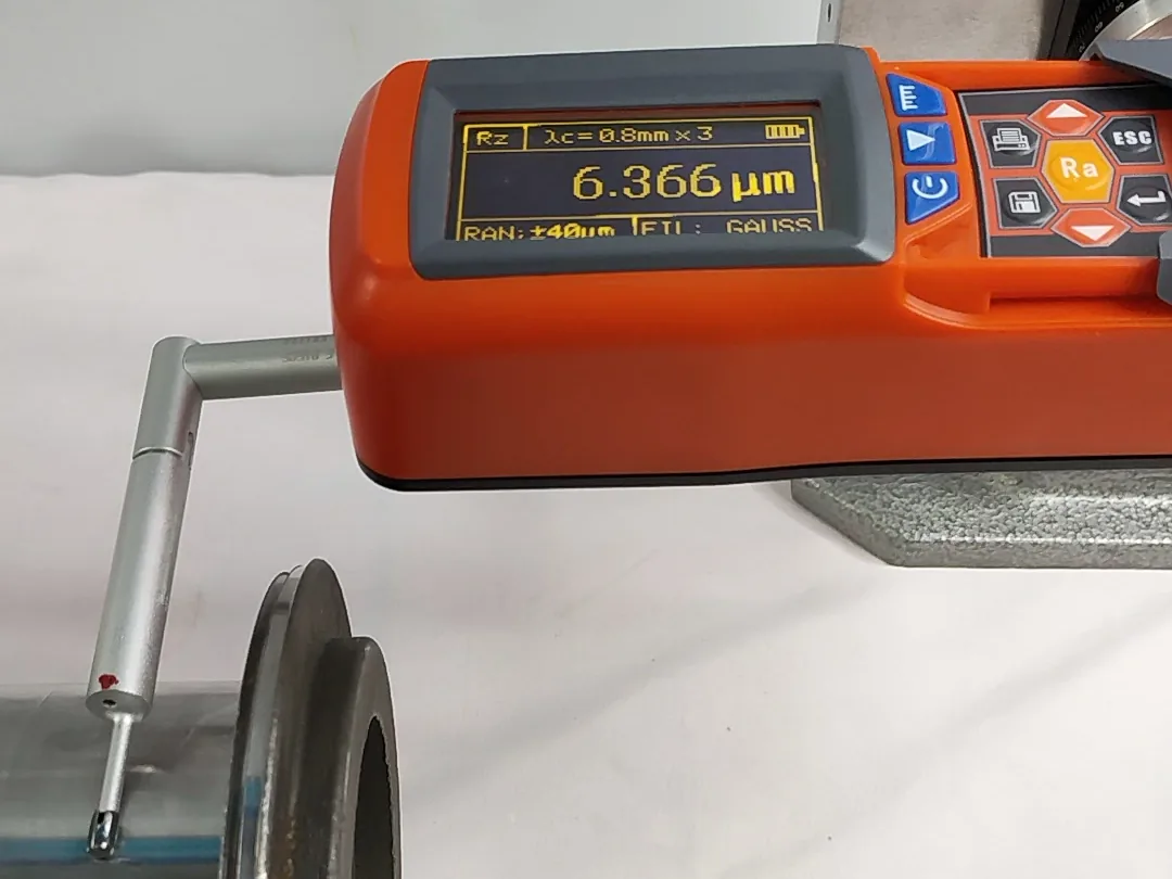 Surface roughness measurement for machined metal parts